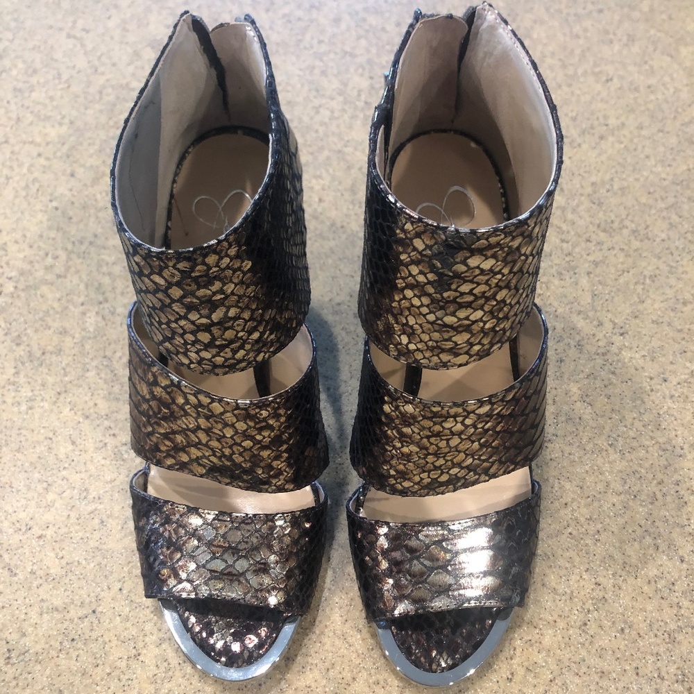 Bronze animal print heel